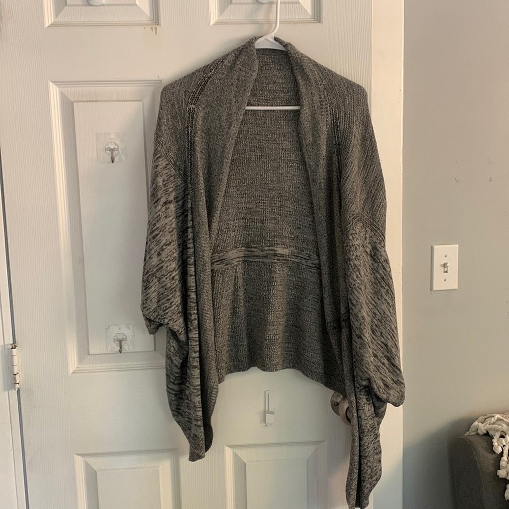 Lululemon knit yoga shawl